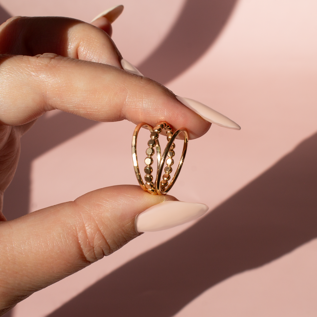 Juego de anillos apilables esenciales